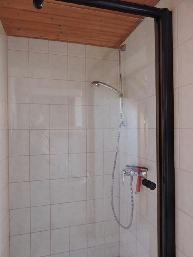 Grosses Ferienhaus Plattensee Balaton - Nyaralo Haz 6 Szobaval, 5 Fuerdoszobaval, 3000 Nm Appartement Szolad Buitenkant foto
