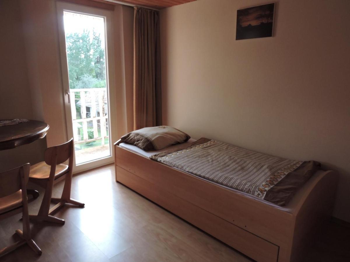 Grosses Ferienhaus Plattensee Balaton - Nyaralo Haz 6 Szobaval, 5 Fuerdoszobaval, 3000 Nm Appartement Szolad Buitenkant foto