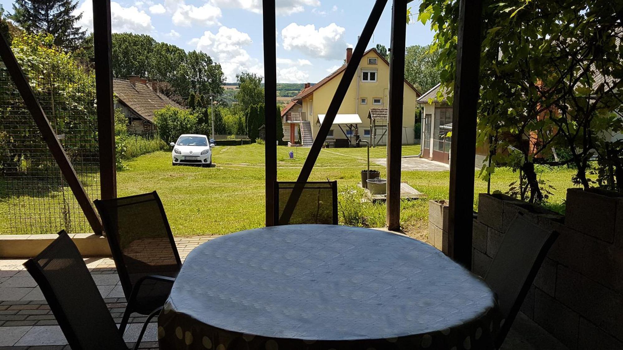 Grosses Ferienhaus Plattensee Balaton - Nyaralo Haz 6 Szobaval, 5 Fuerdoszobaval, 3000 Nm Appartement Szolad Buitenkant foto